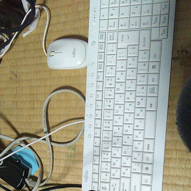 一体型FMVFE60NTW タッチパネル 地デジ無し 無線LANなし