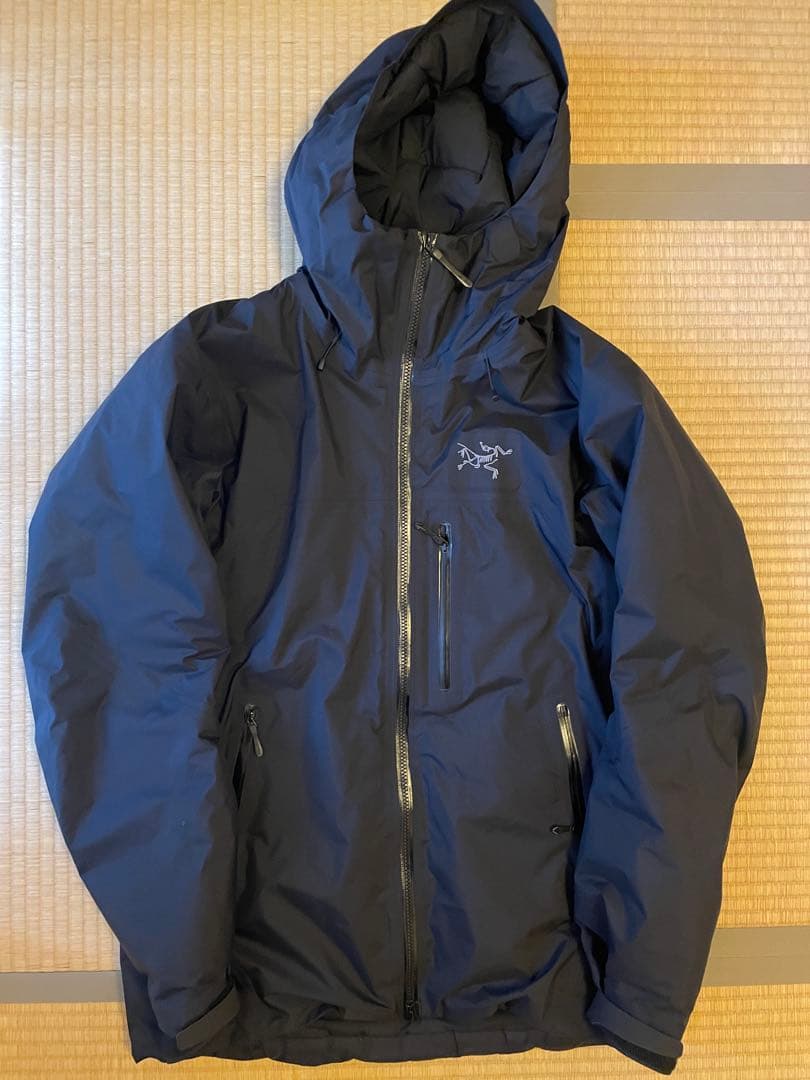 アークテリクス　ベータインサレーテッドジャケット ブラック　M ARC'TERYX アークテリクス ベータインサレーテッドジャケット メンズ(L