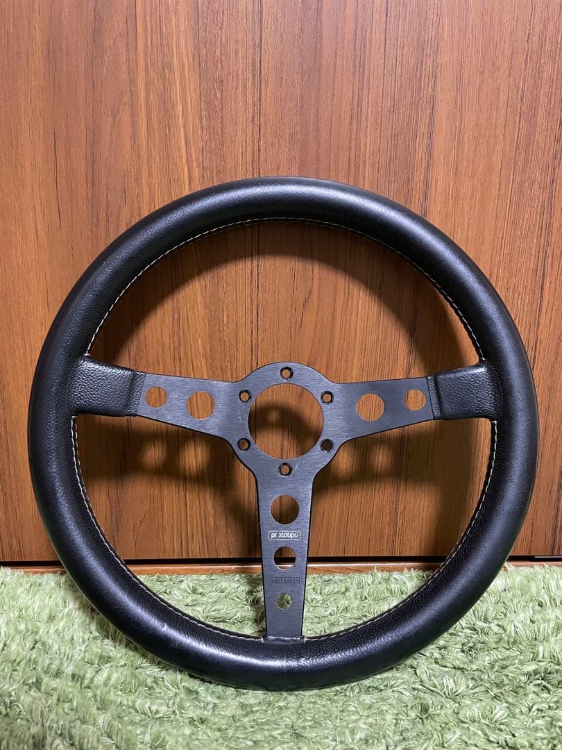 MOMO ステアリング prototipo 黒　レザー PROTOTIPO BLACK EDITION（P-5)