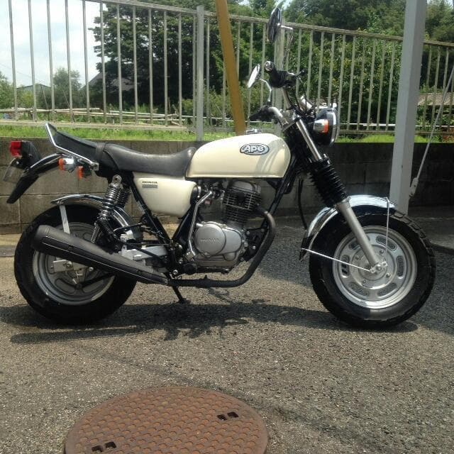 新品 エイプ50 100 ツインサスアダプター 塗装込み KBC製 Wサス