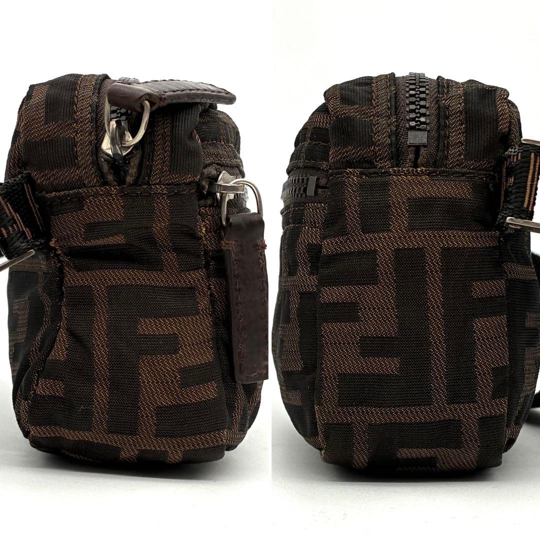 正規品・廃盤 フェンディ ボディバッグ ズッカ FF 斜め掛け ユニ