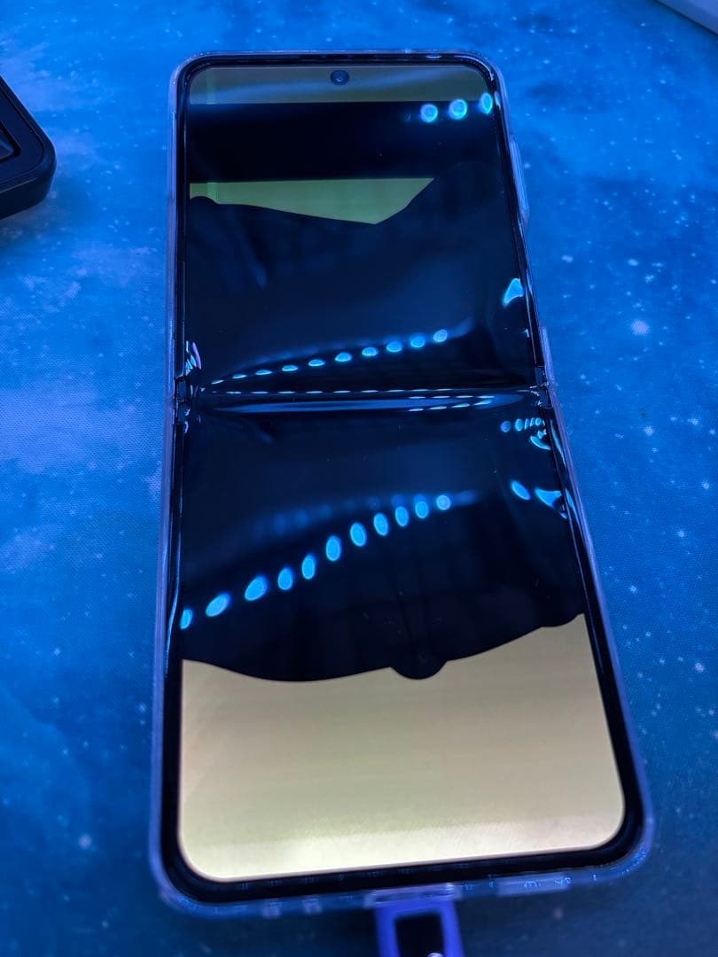 ジャンク品 Galaxy Z Flip 4 - メルカリ