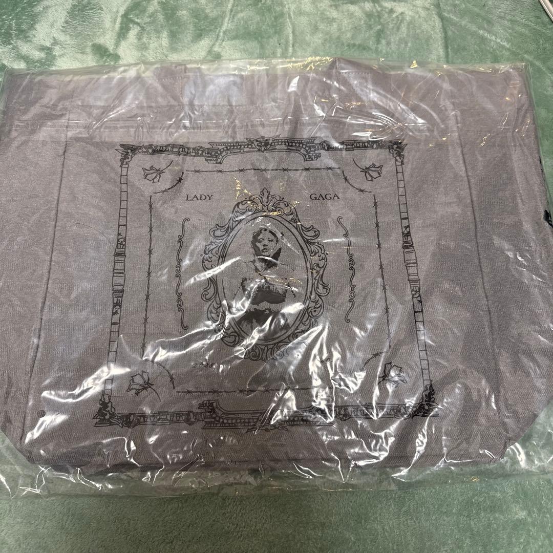 LADY GAGA MAYHEM BALL会場限定トートグレー 早い者勝ち】LADY GAGA MAYHEM BALL会場限定トートグレー - メルカリ