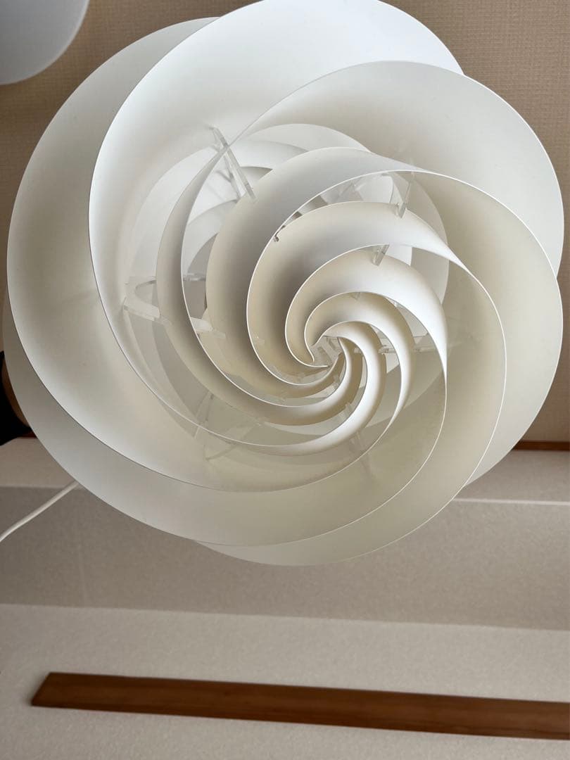 青様専用 LE KLINT SWIRL3 WHITE ペンダントライト 廃盤商品 - メルカリ