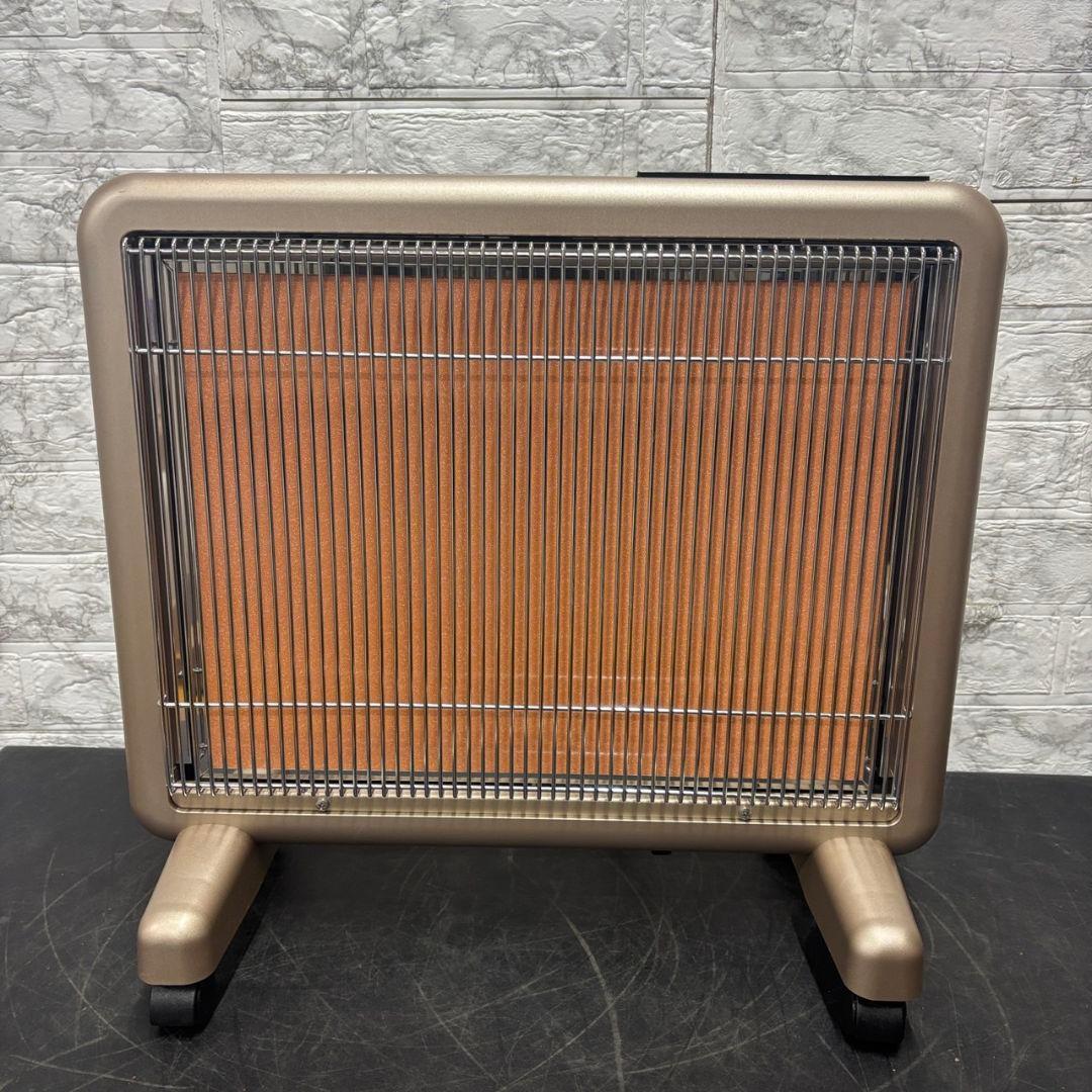 86 未使用 自宅保管品 サンルミエエクセラ7 遠赤外線暖房器 N-700L