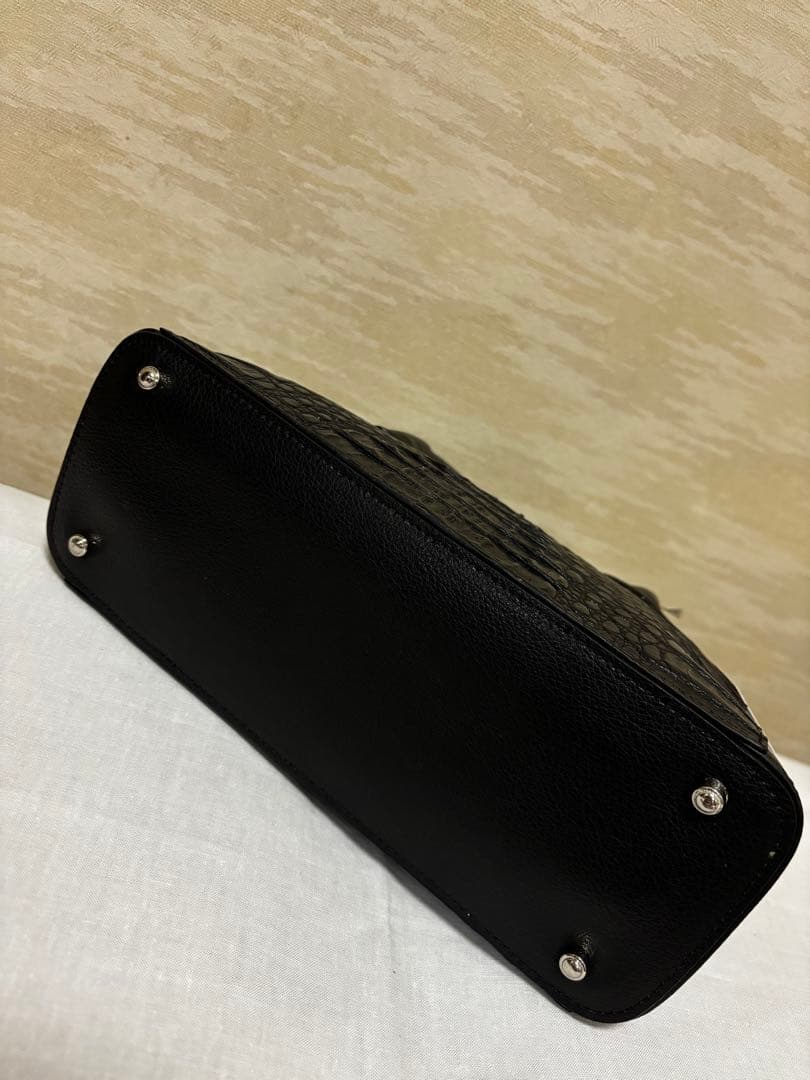 CAIMAN CROCODILE ハンドバッグ ブラック ブガッティ型 新品 CAIMAN