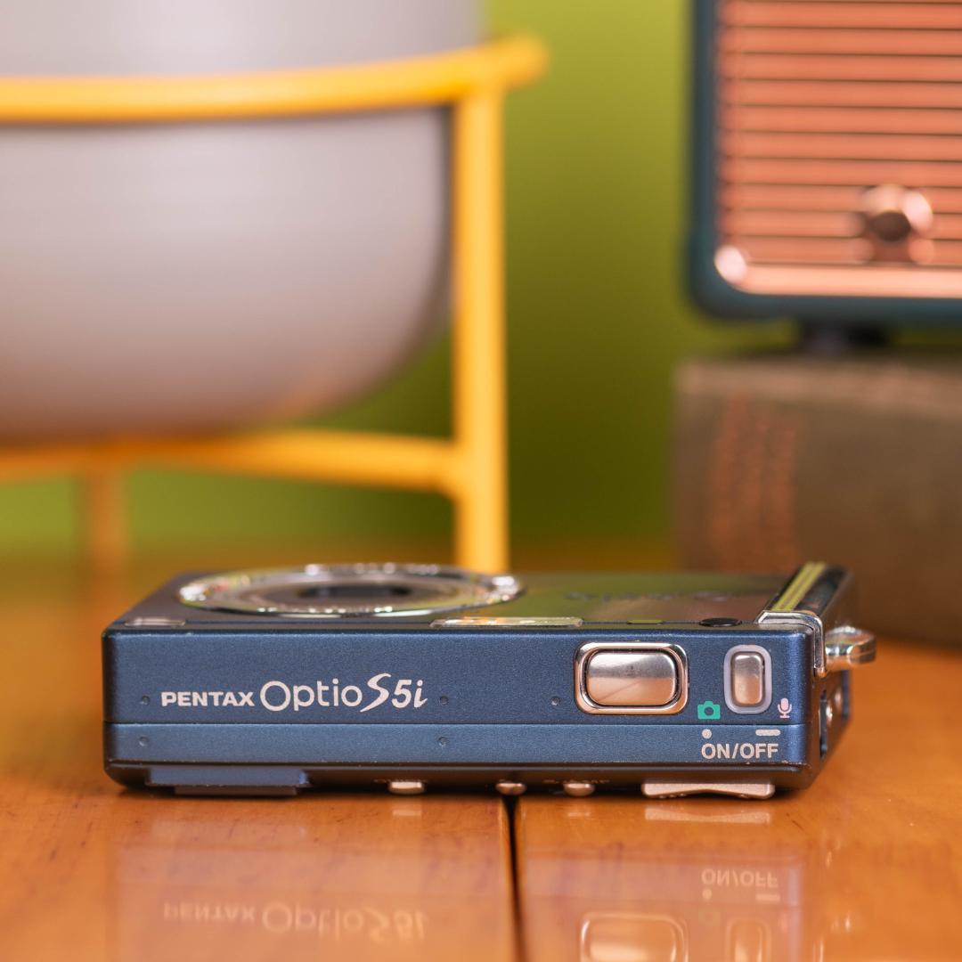 可愛いすぎるオールドコンデジ】PENTAX optio S5i ブルー - メルカリ