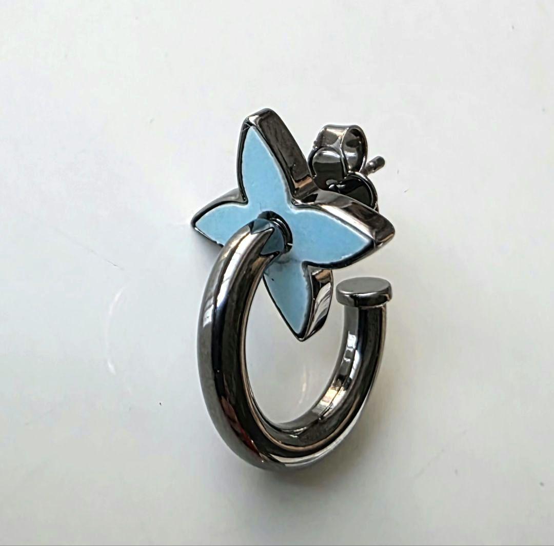 A*a様 八木勇征 着用 ルイヴィトン M00320 ブックルモノグラムビーズ