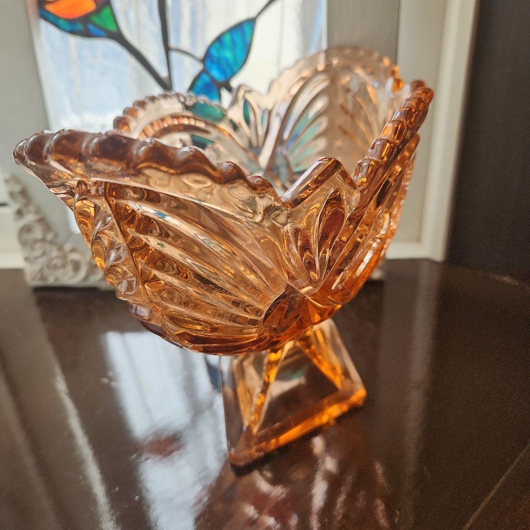 ピンクアンバー 薔薇のコンポート フラワーベース - メルカリ