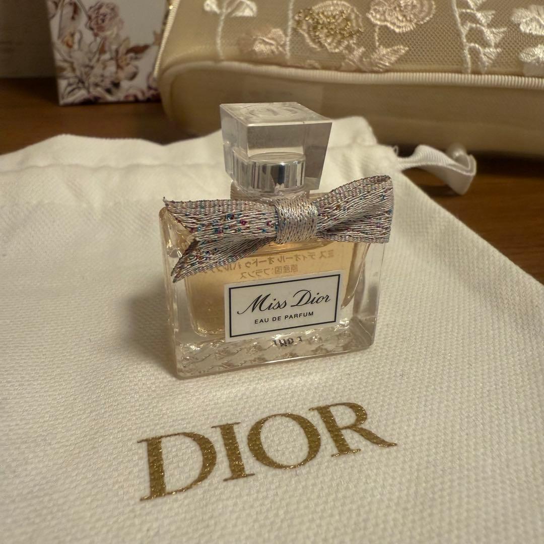 新品Dior ディオール ノベルティ マザーズデイ オリジナル ポーチ 数量