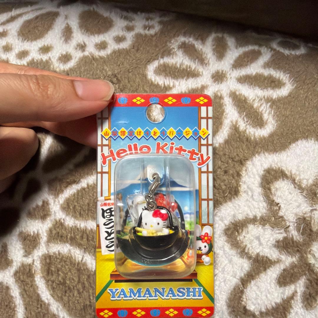 ご当地キティちゃんと 山梨限定ほうとうチャーム - メルカリ