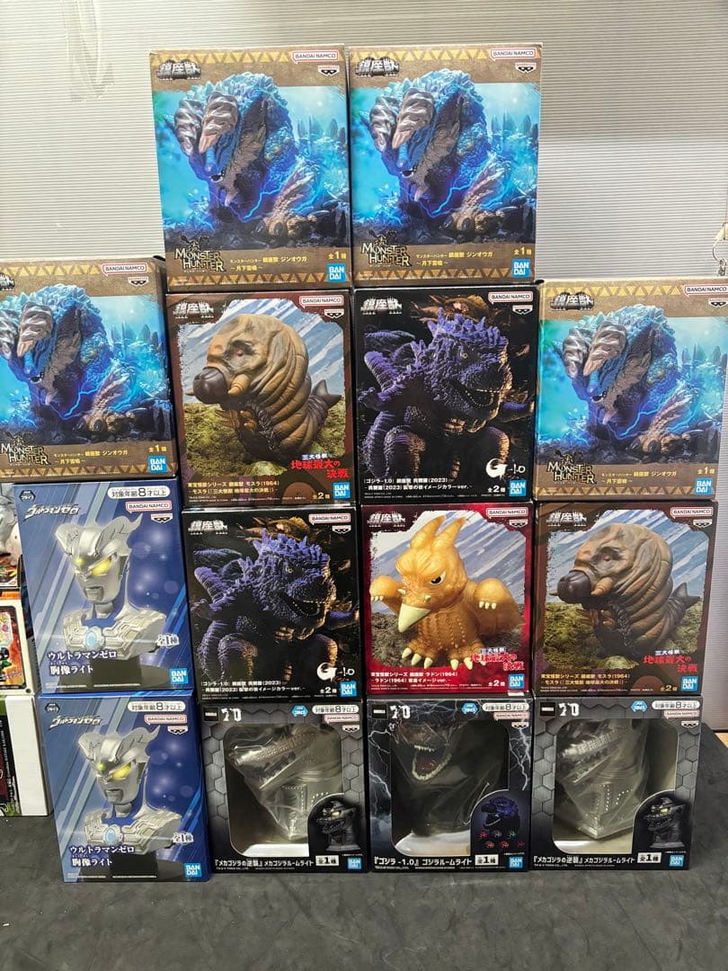 ウルトラマン　ゴジラ　フィギュア　14体セット ゴジラやラドン、ゴロザウルスなど豪華ラインナップに注目！ガシャポン