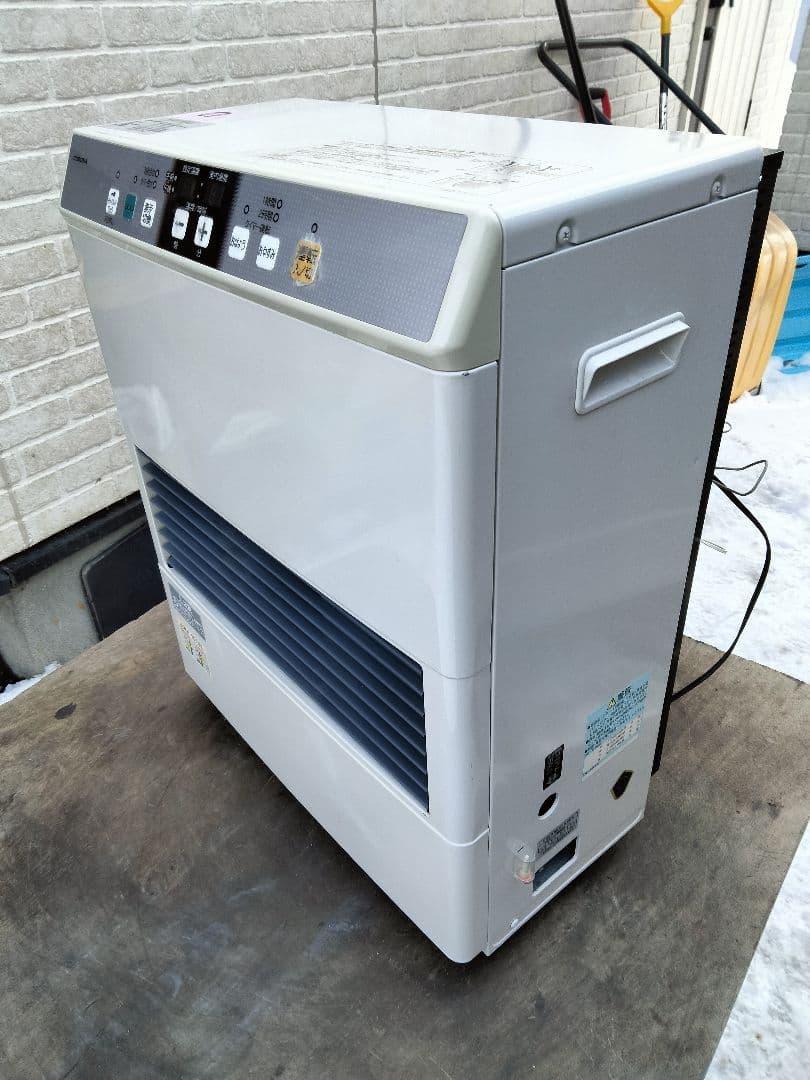 札幌発コロナFF温風石油ストーブ！品番「FF‐4213GS」2014年式中古品⑪