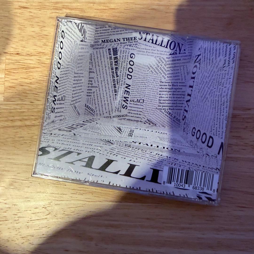 Megan Thee Stallion Good News 直筆サイン - メルカリ