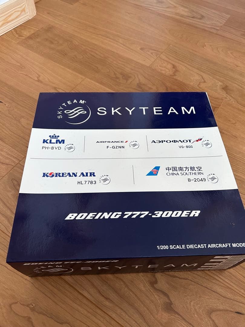 中国南方航空 B777-300ER sky team 特別塗装1/200