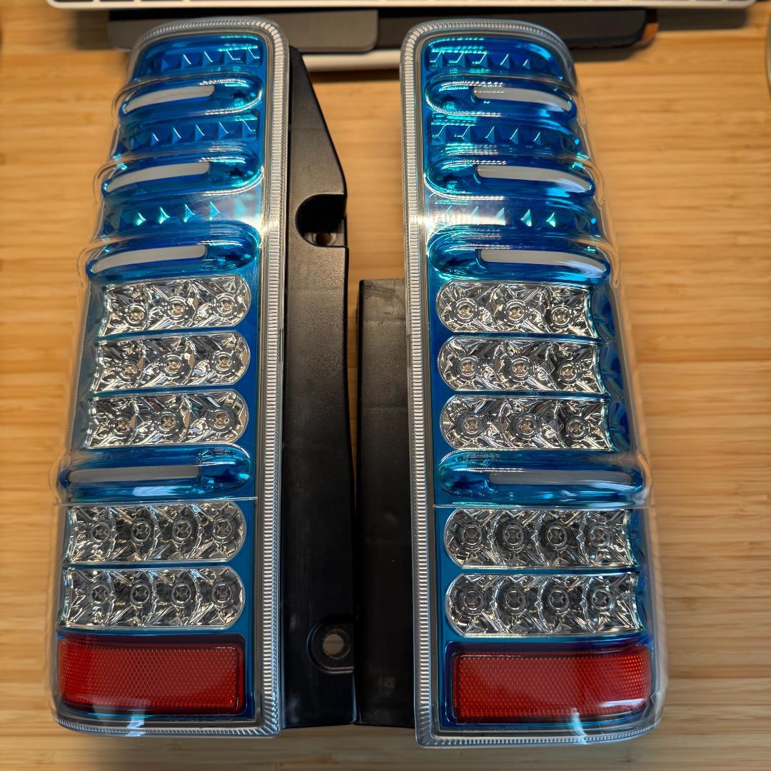 ジムニーJB23用エムブロLEDテールランプライトブルー
