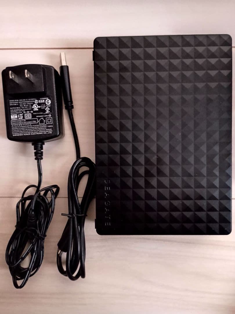 【美品】SEAGATE 3.0TB 外付けHDD SGD-JNZ030UBK