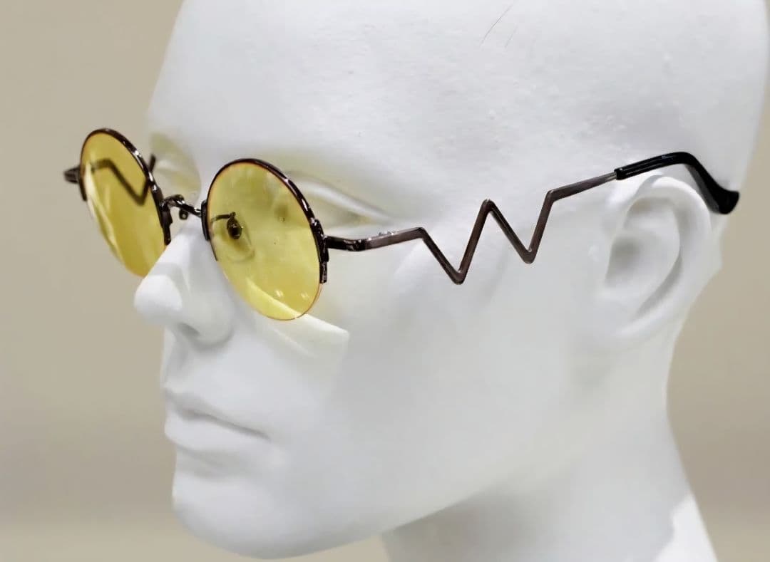 新品】 TRIGUN トライガン ヴァッシュ サングラス 眼鏡ケース・眼鏡