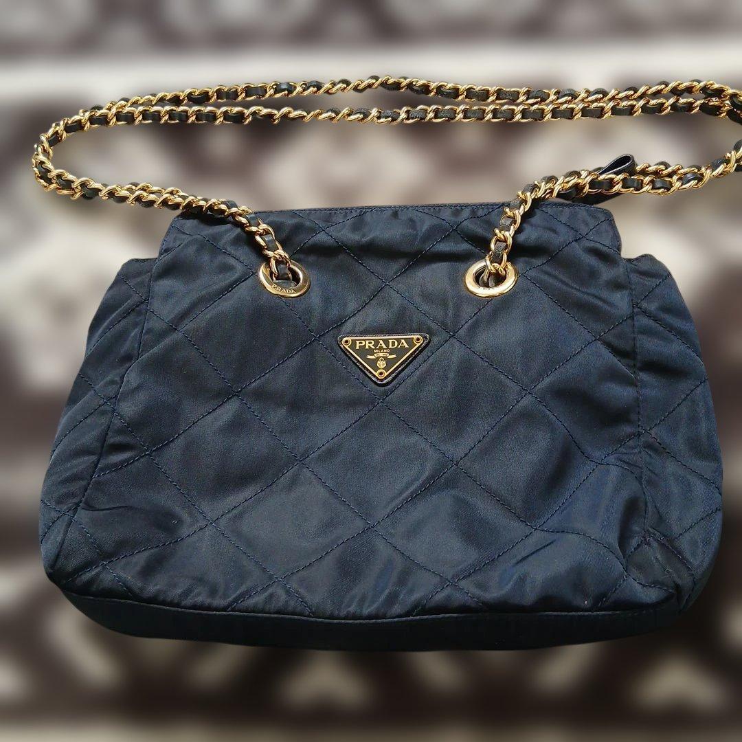 PRADA ネイビー キルティング ショルダーバッグ PRADA プラダ キルティング トライアングルロゴ ナイロン チェーン