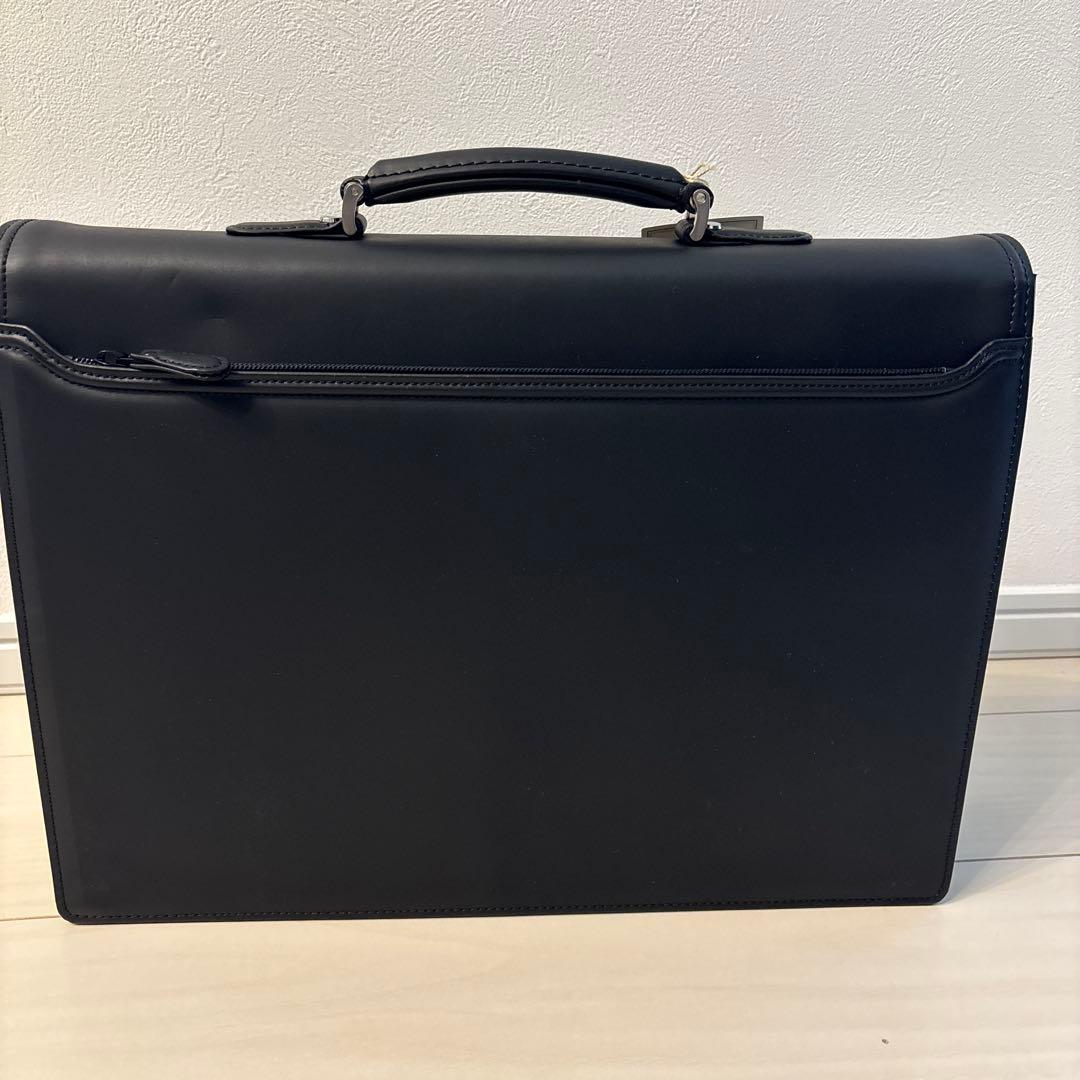 NINA RICCI ビジネスバッグ ブラック 美品 マルエム松崎製 - メルカリ