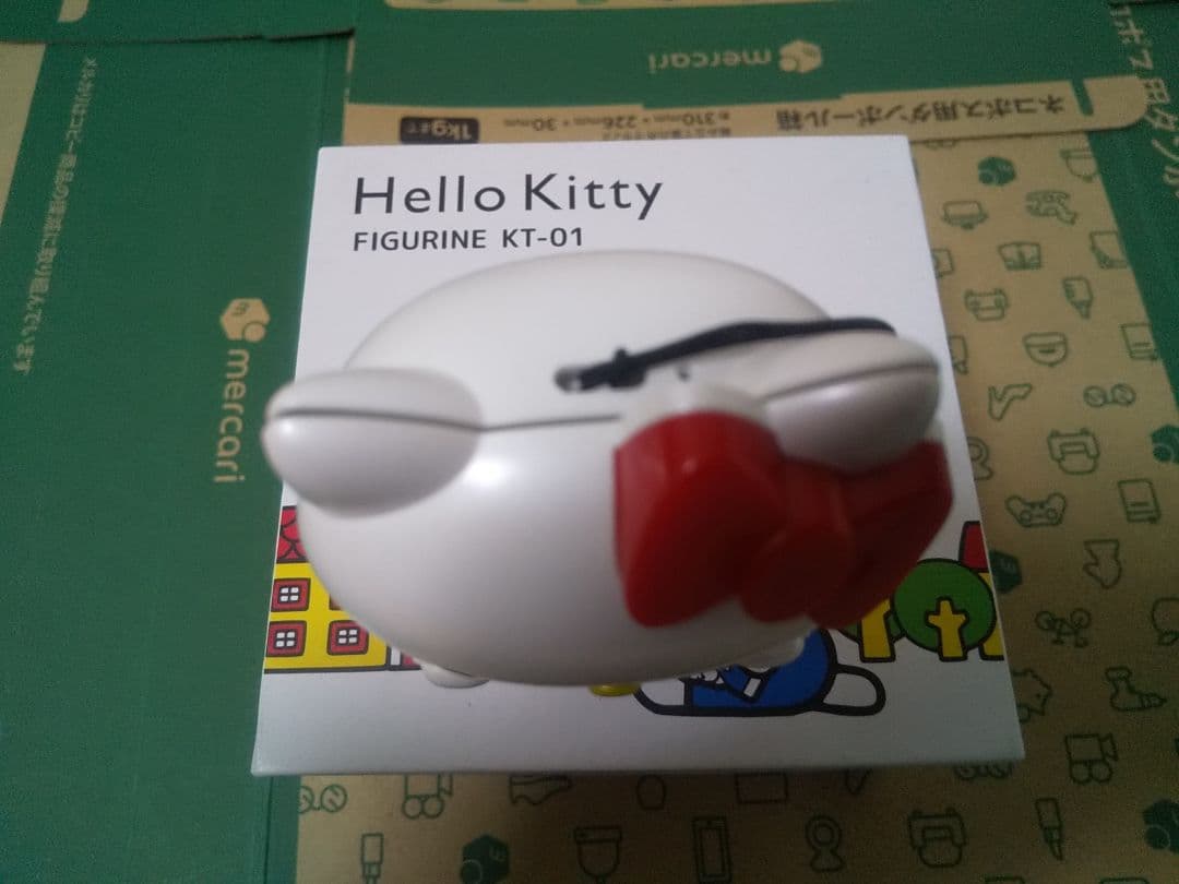 希少！ハローキティ♡ SIMフリー 折りたたみ式 携帯電話 キティちゃん