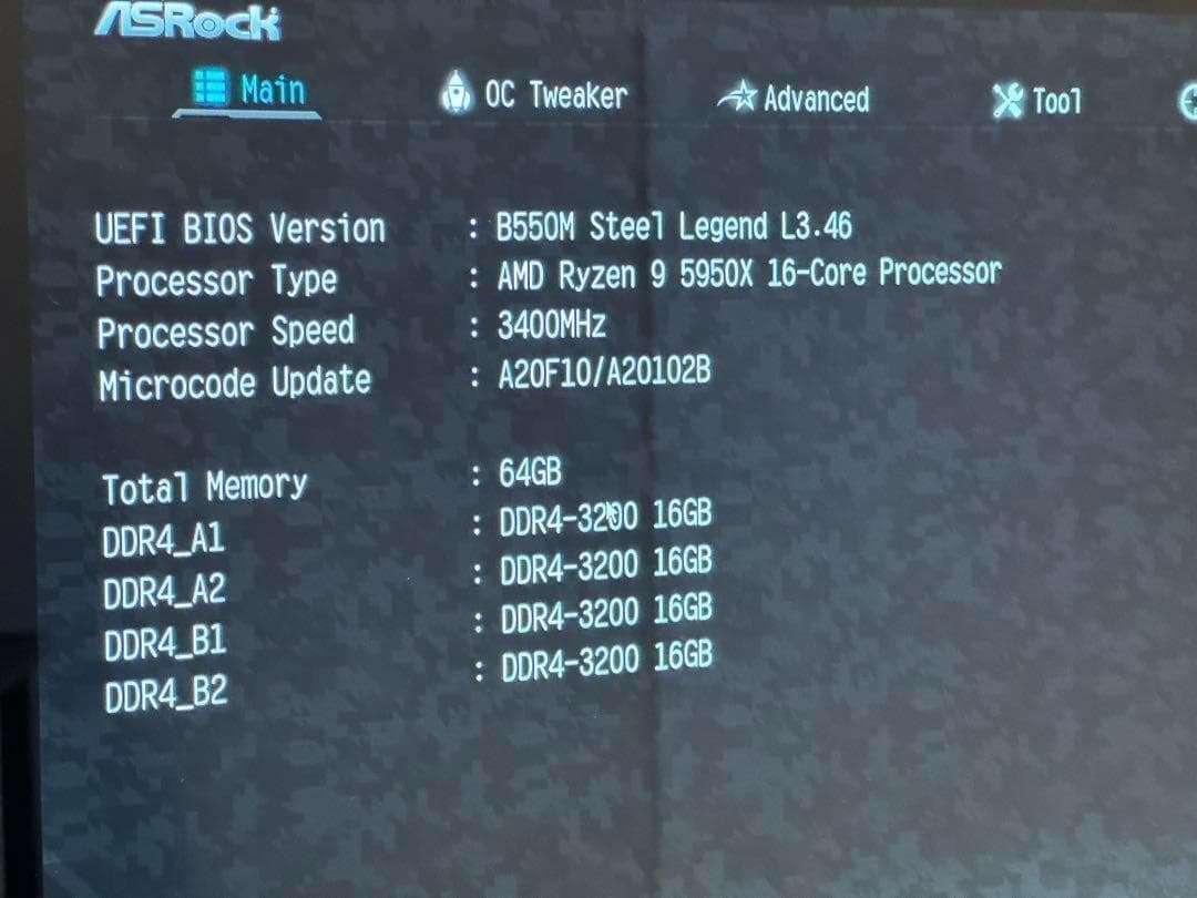 グラボ・ストレージ無し 自作PC Ryzen9 5950X/水冷/64GB 自作PCをアップグレード。ATXマザーボードに変更してメモリ128GB積んだ