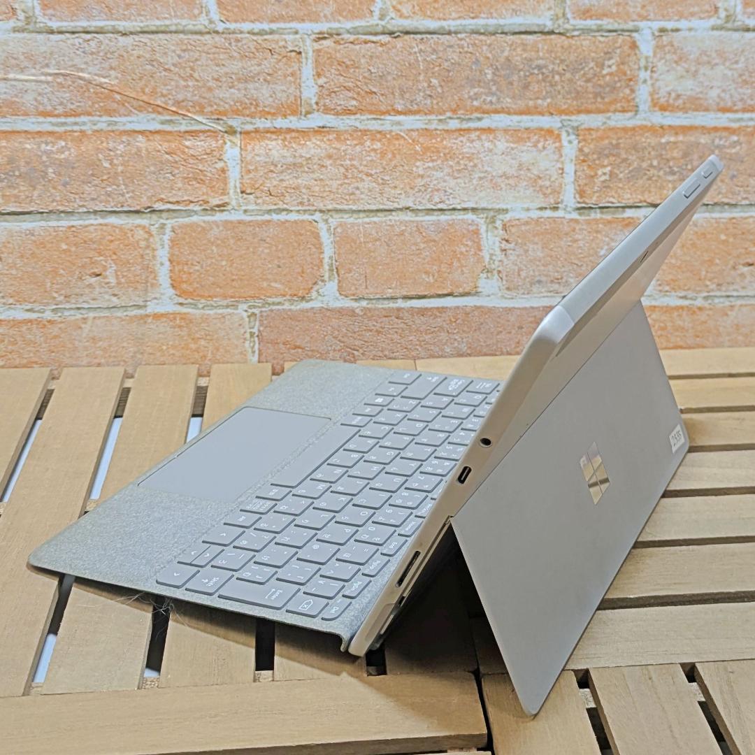 2535)Surface Go 8GB 128G バッテリー新品同様◎ 中古品