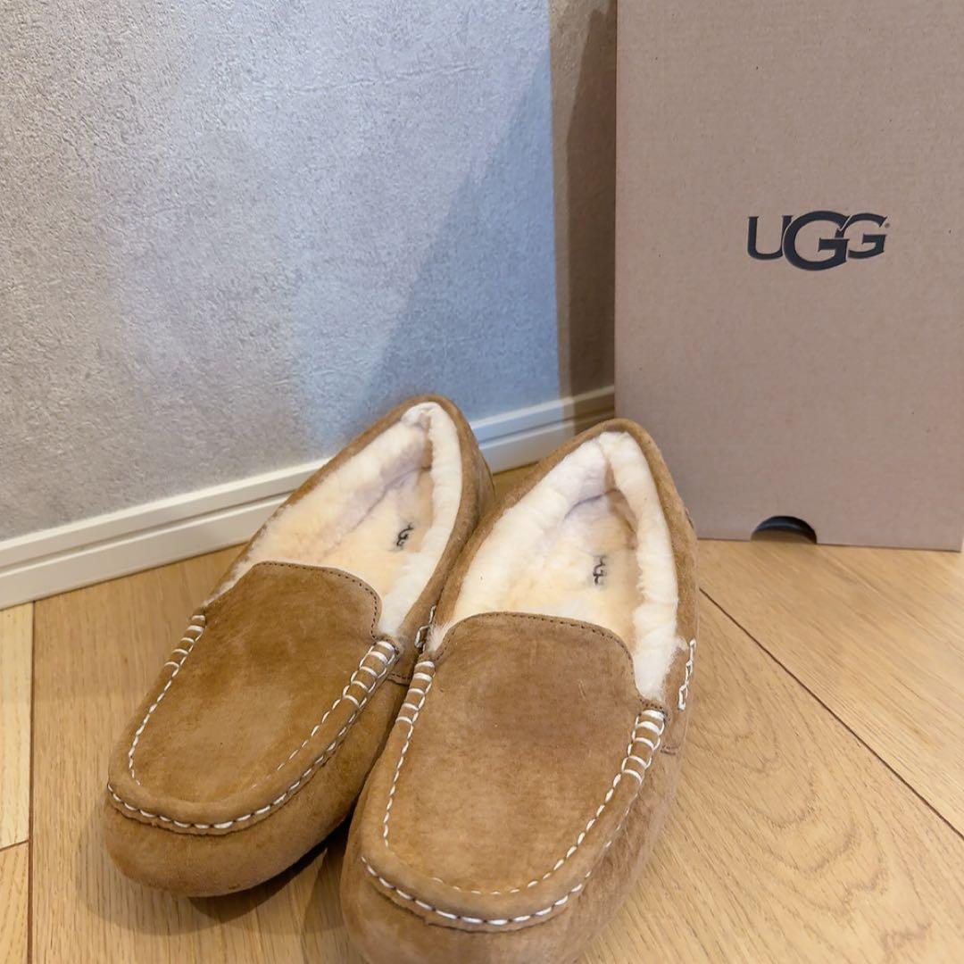 UGG モカシン チェスナット 8 (US)25cm 未使用 UGG モカシン チェスナット 8 (US)25cm 未使用