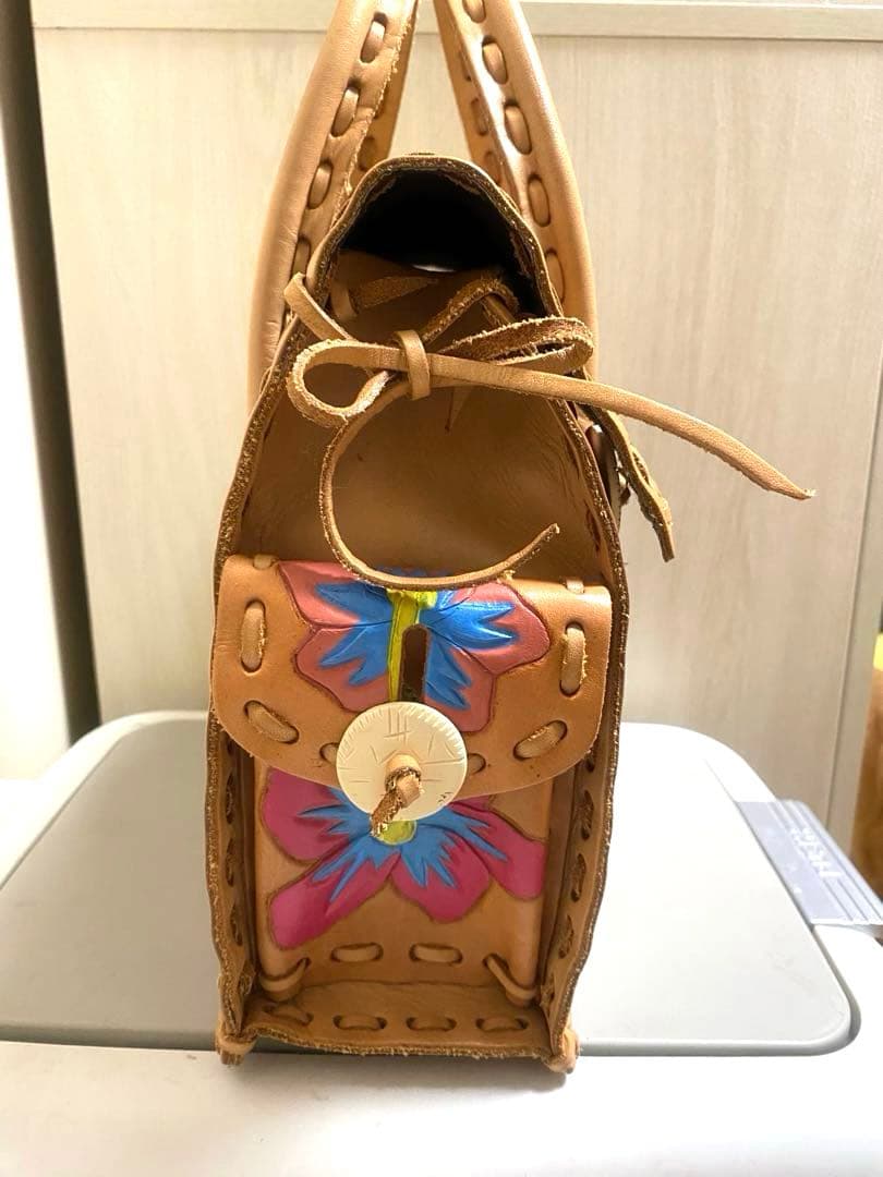 グレースコンチネンタル カービングトライブス マエストラSトロピカル