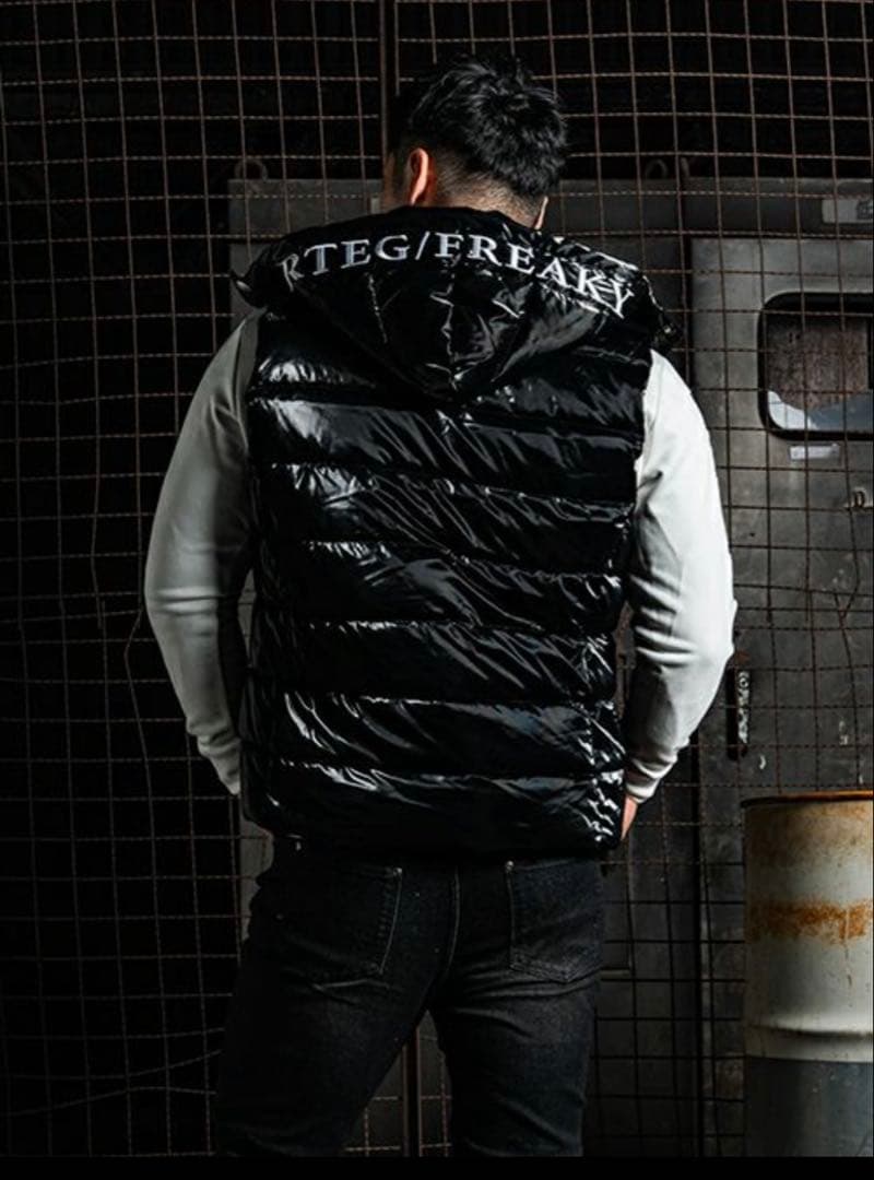 アダムスジャグラー ダウンベスト - メルカリ