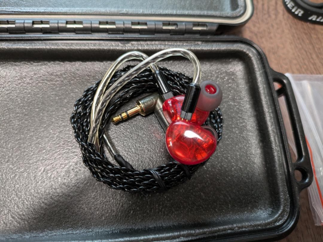 HEIR AUDIO 8.ai 8BA搭載 2pin 有線イヤホン