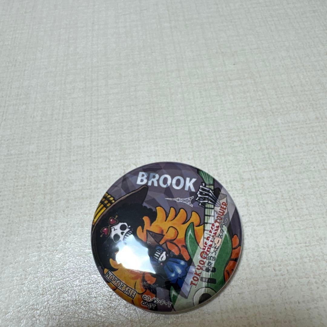 ワンピースタワートンガリ缶バッジ ブルック2種&20周年缶バッジ他