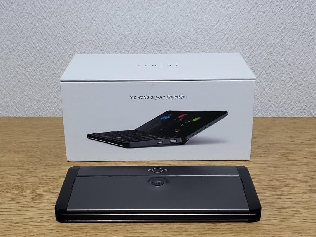 Planet Computers Gemini PDA 4G 英語キーボード s-l400.jpg