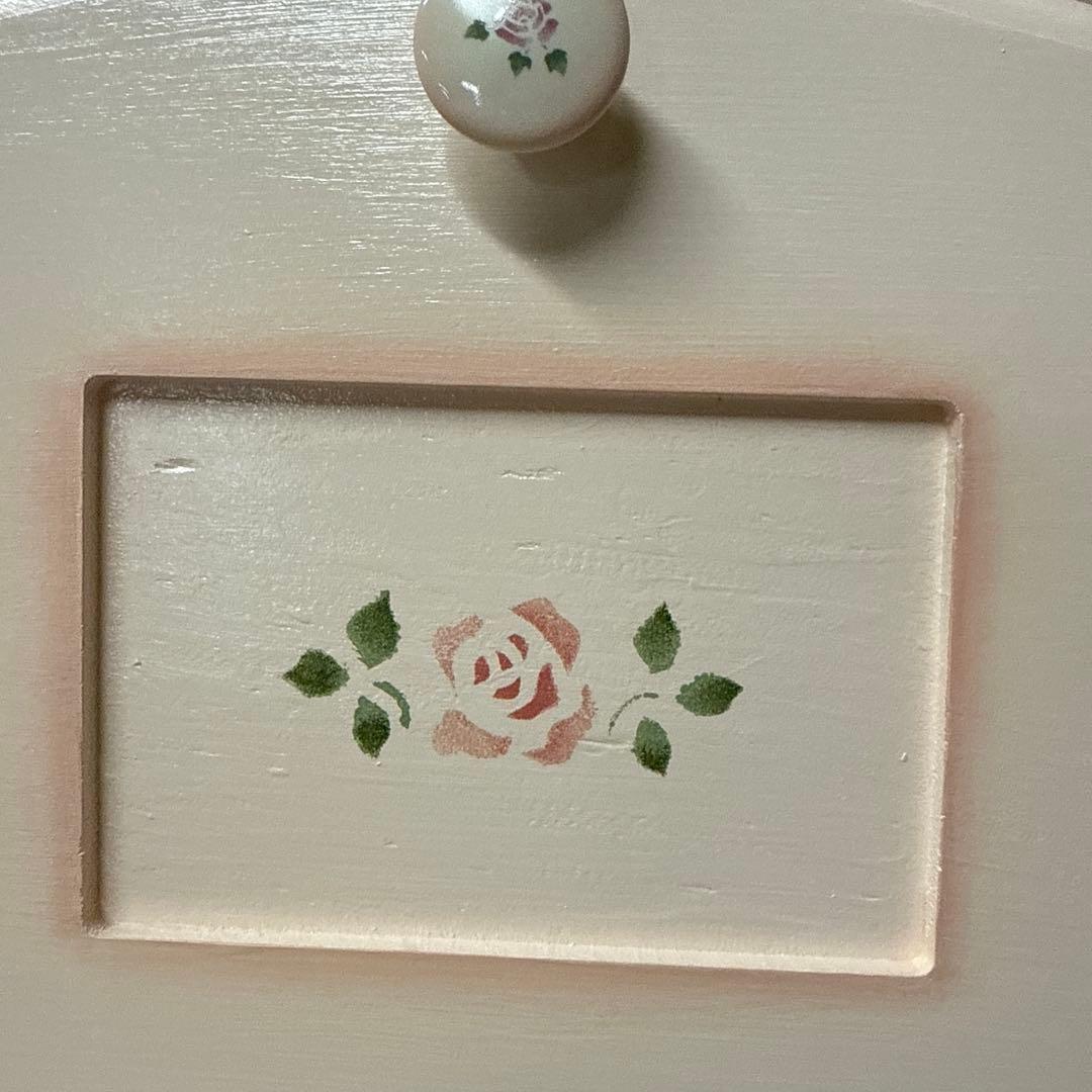 限定特価)マニーローズ取手と薔薇ステンシルの ブレッドボックスピンク