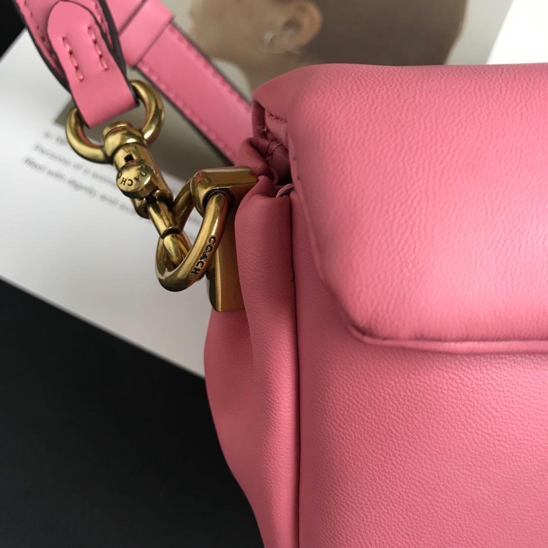 新品 COACH コーチ ピロー タビー ショルダー バッグ 18 ピンク - メルカリ