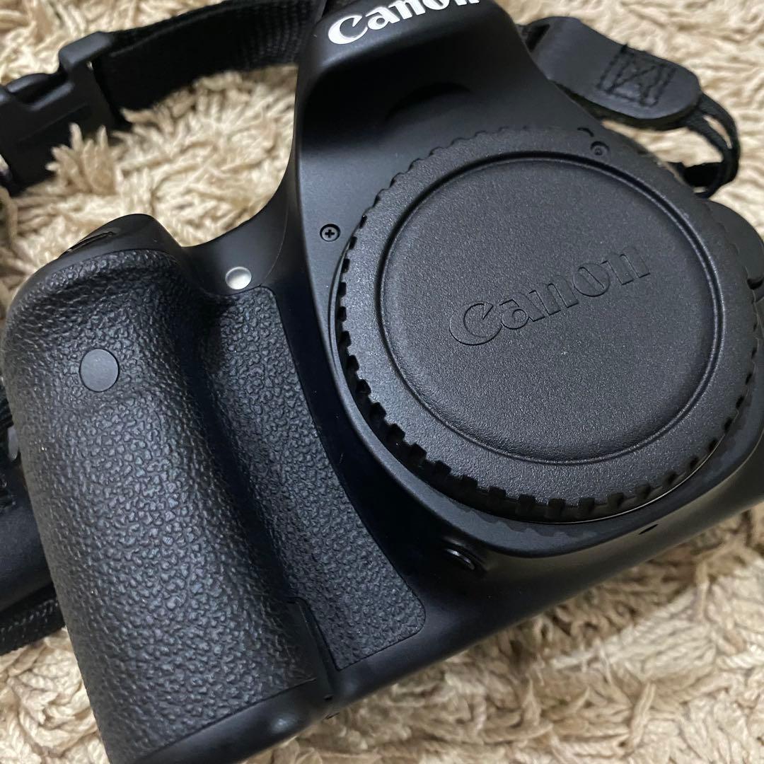 Canon EOS 70D キヤノン ボディ バッテリー 本体