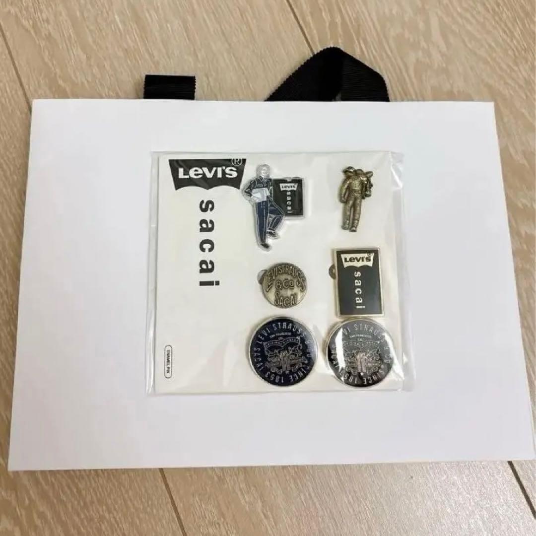 LEVI'S x SACAI Pins セット ゴールド未開封 ショッパー付き - メルカリ