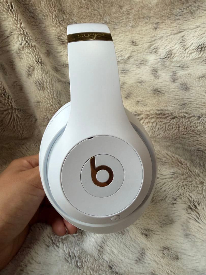 BEATS STUDIO3 ワイヤレスヘッドホン ホワイト - メルカリ