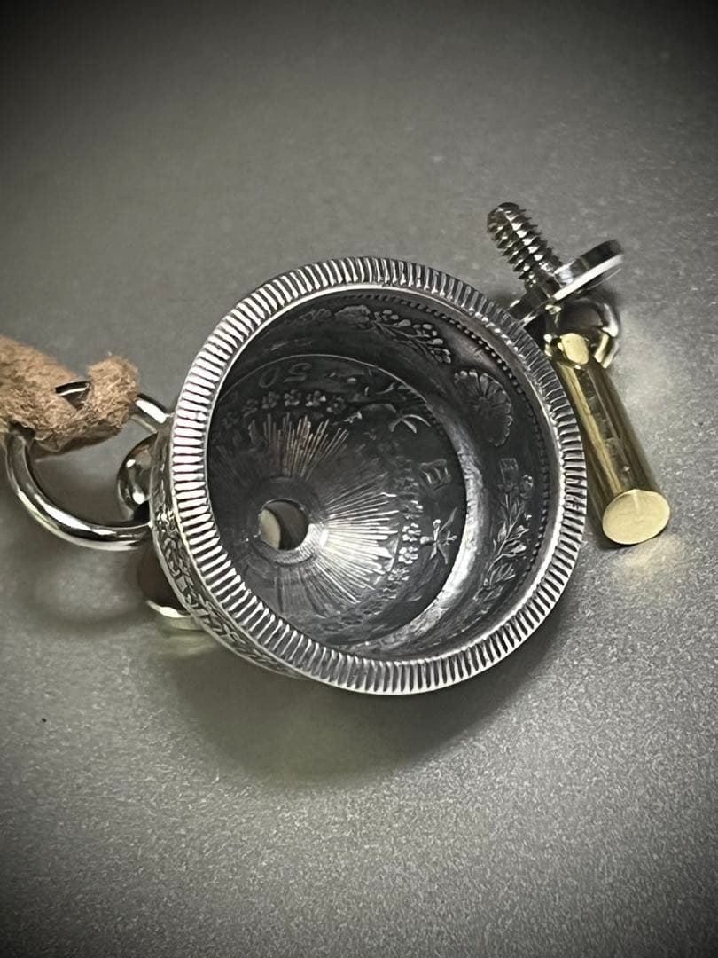 本物古銭使用】旭日50銭銀貨ガーディアンベルSV800