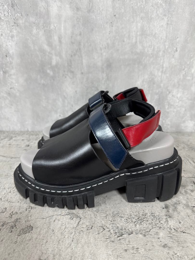 UN3D. アンスリード ソールボリュームサンダル ブラック 23.5cm 37