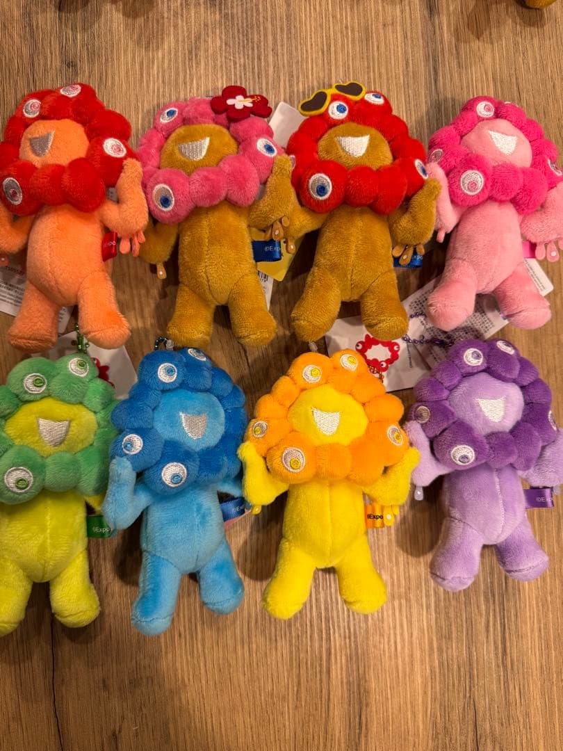 【新品タグ付】ミャクミャク ボールチェーンマスコット8体セット 推しカラー ミャクミャク ボールチェーンマスコット 推しカラー 8個フルセット