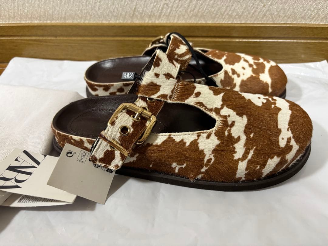 ZARA ザラ 牛柄 サボ サンダル ハラコ調 35 未使用 保存袋付き - メルカリ