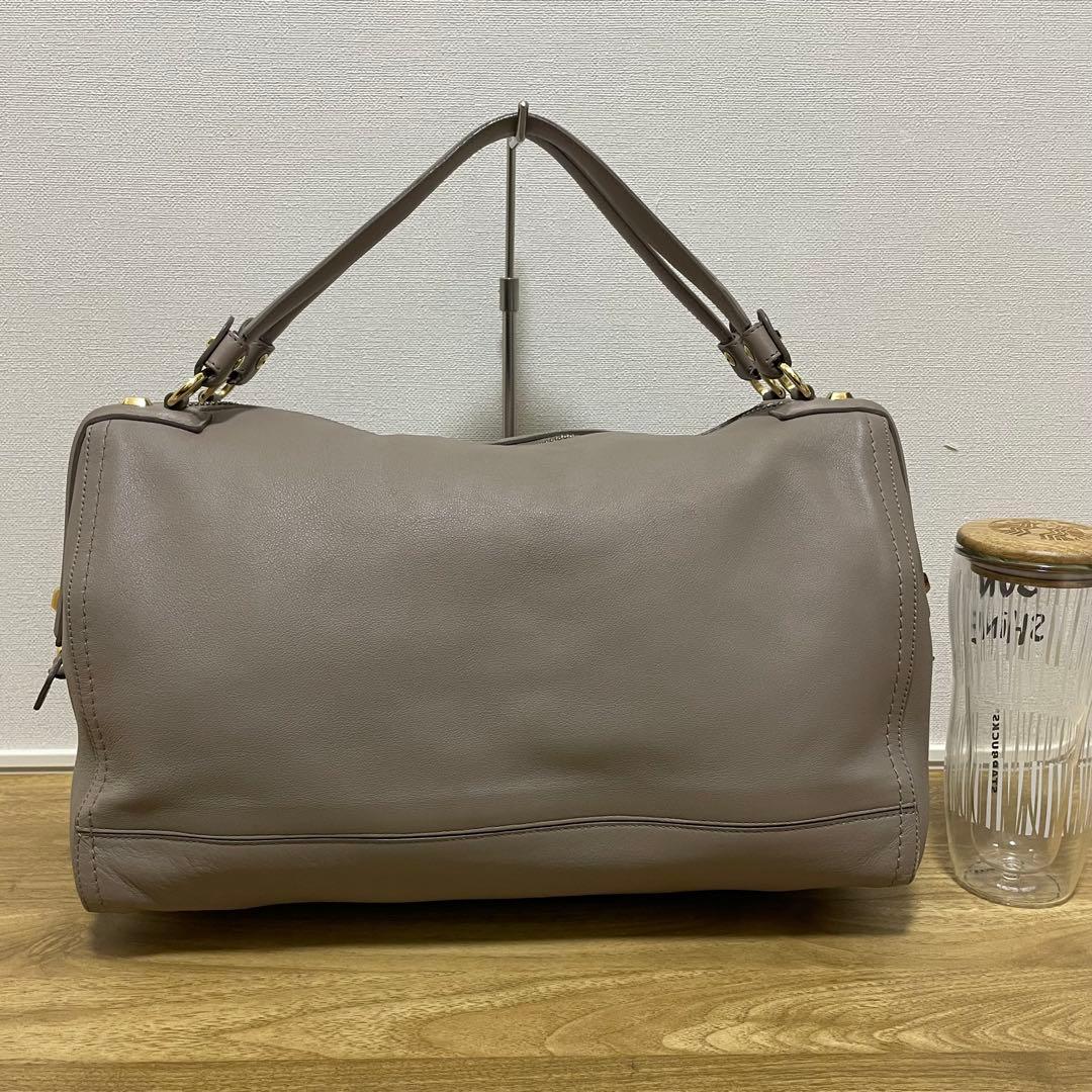 《極美品》Ferragamo（フェラガモ）レザー ハンドバッグ ベージュ系