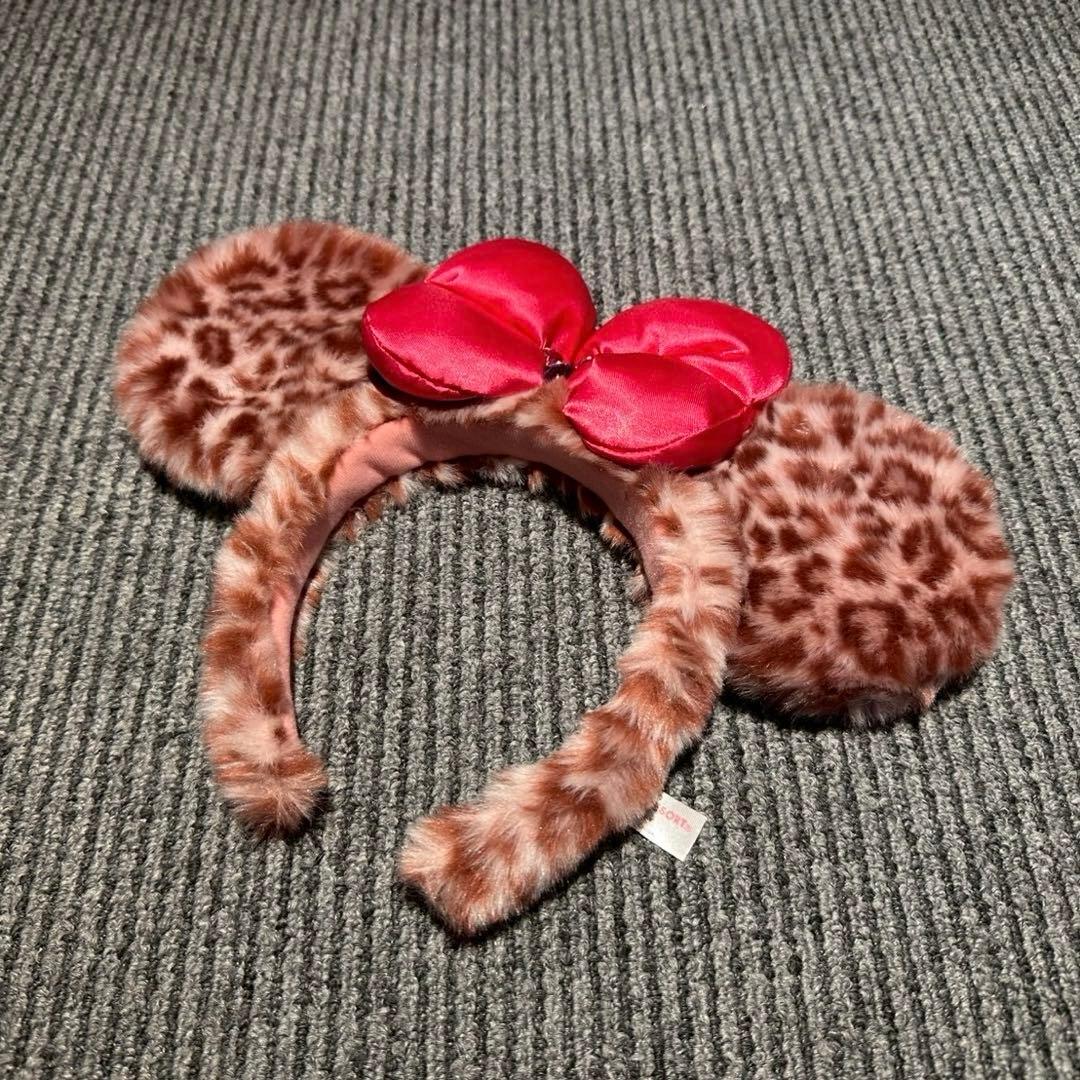 ディズニー ヒョウ柄カチューシャ ピンク - メルカリ