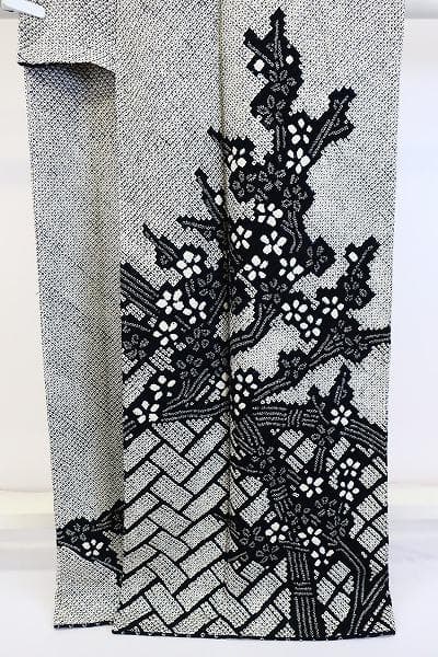 未使用品 訪問着 藤娘きぬたや 総絞り 黒 枝花 竹垣 身丈164cm 裄丈66