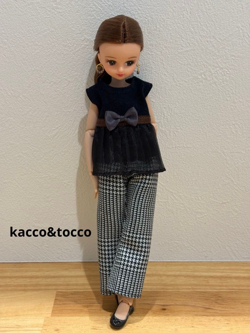 No.4150 ハンドメイド22cmドール服 2点セット（ピアス付き） - メルカリ
