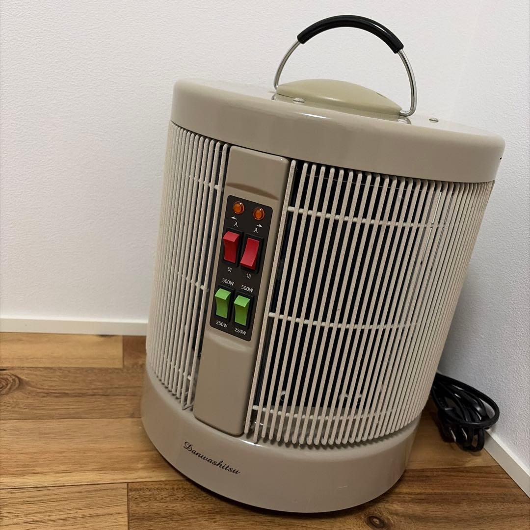 【極美品】暖和室　1000型　DAN1000R16 遠赤外線パネルヒーター 遠赤外線パネルヒーター 暖話室 1000型（ベージュ）｜トータルヘルス