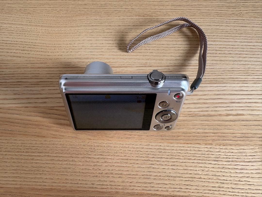 【箱•説明書なし】CASIO EXILIM 16.1MP デジタルカメラ