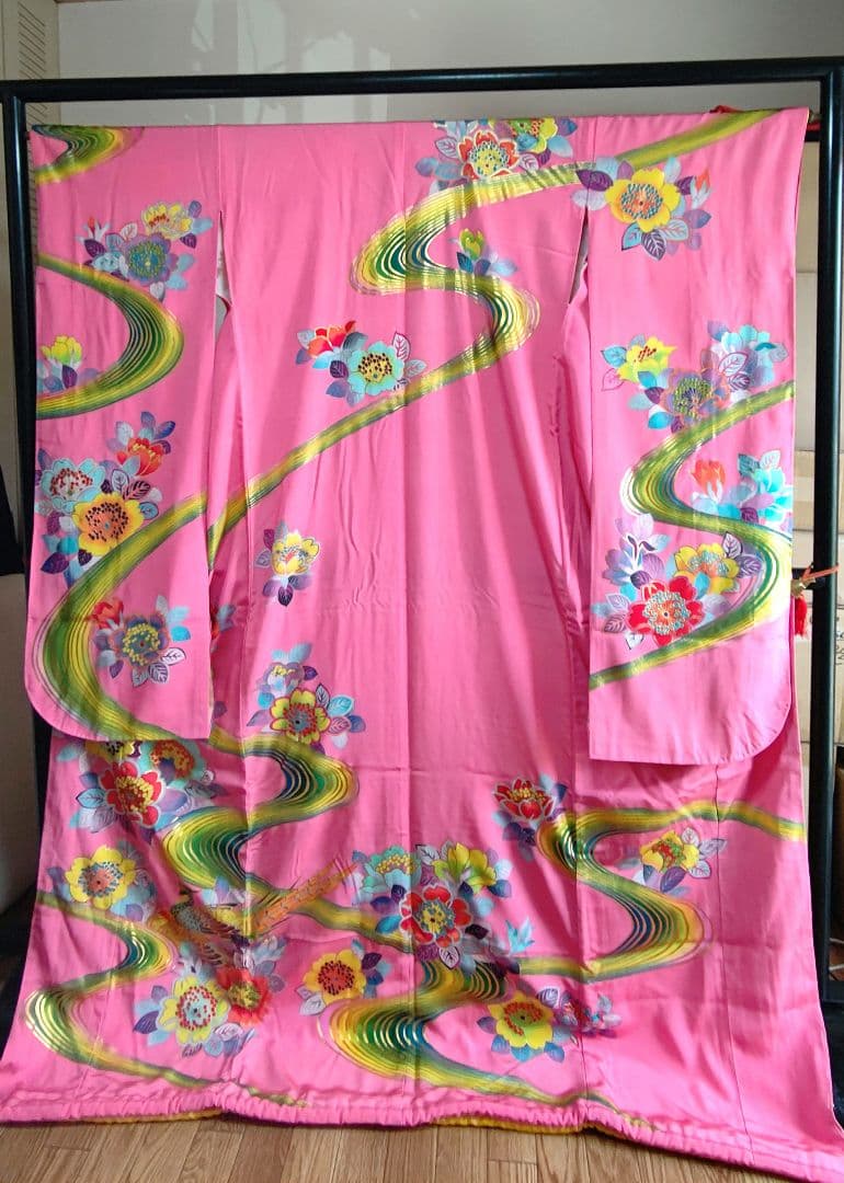 お引きずり お引き摺り 引き振袖 作家物 流水尾長鳥花文 金彩 逸品 Yahoo!オークション -「お引きずり」の落札相場・落札価格