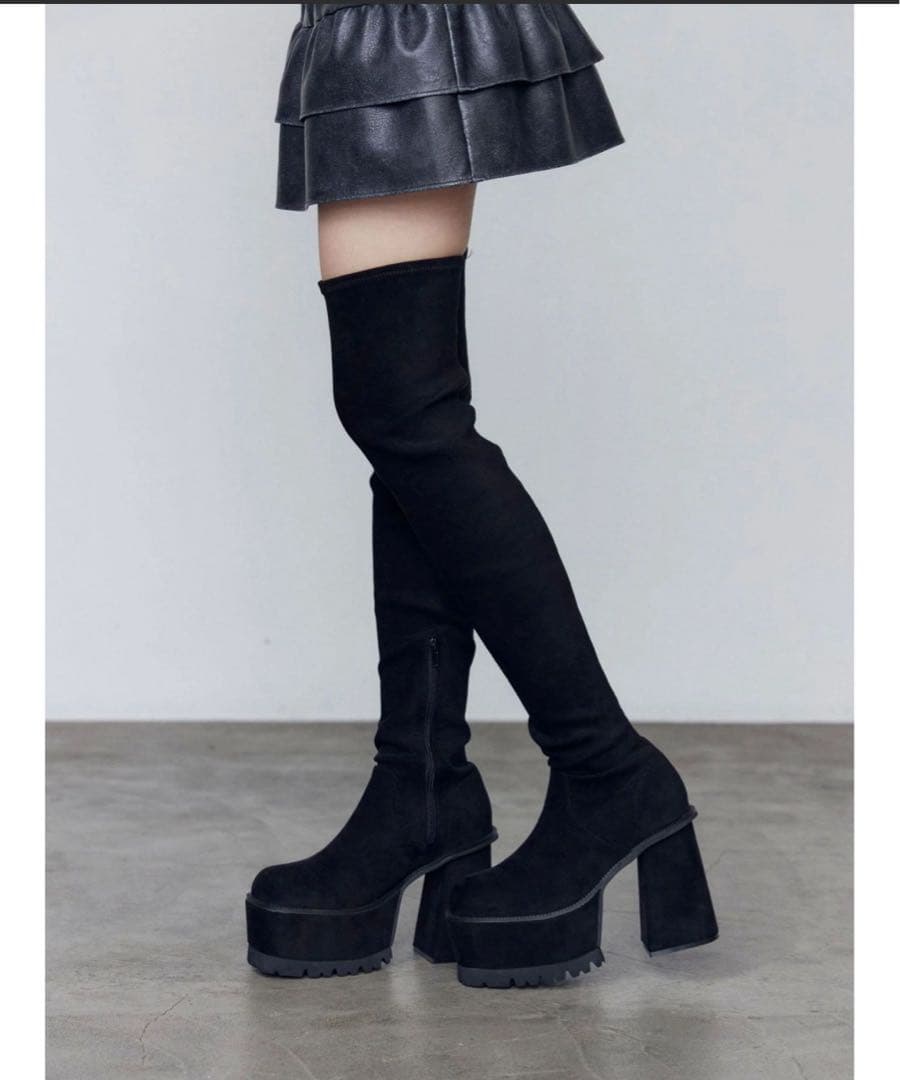 EMODA ブラック 厚底ニーハイブーツ - メルカリ